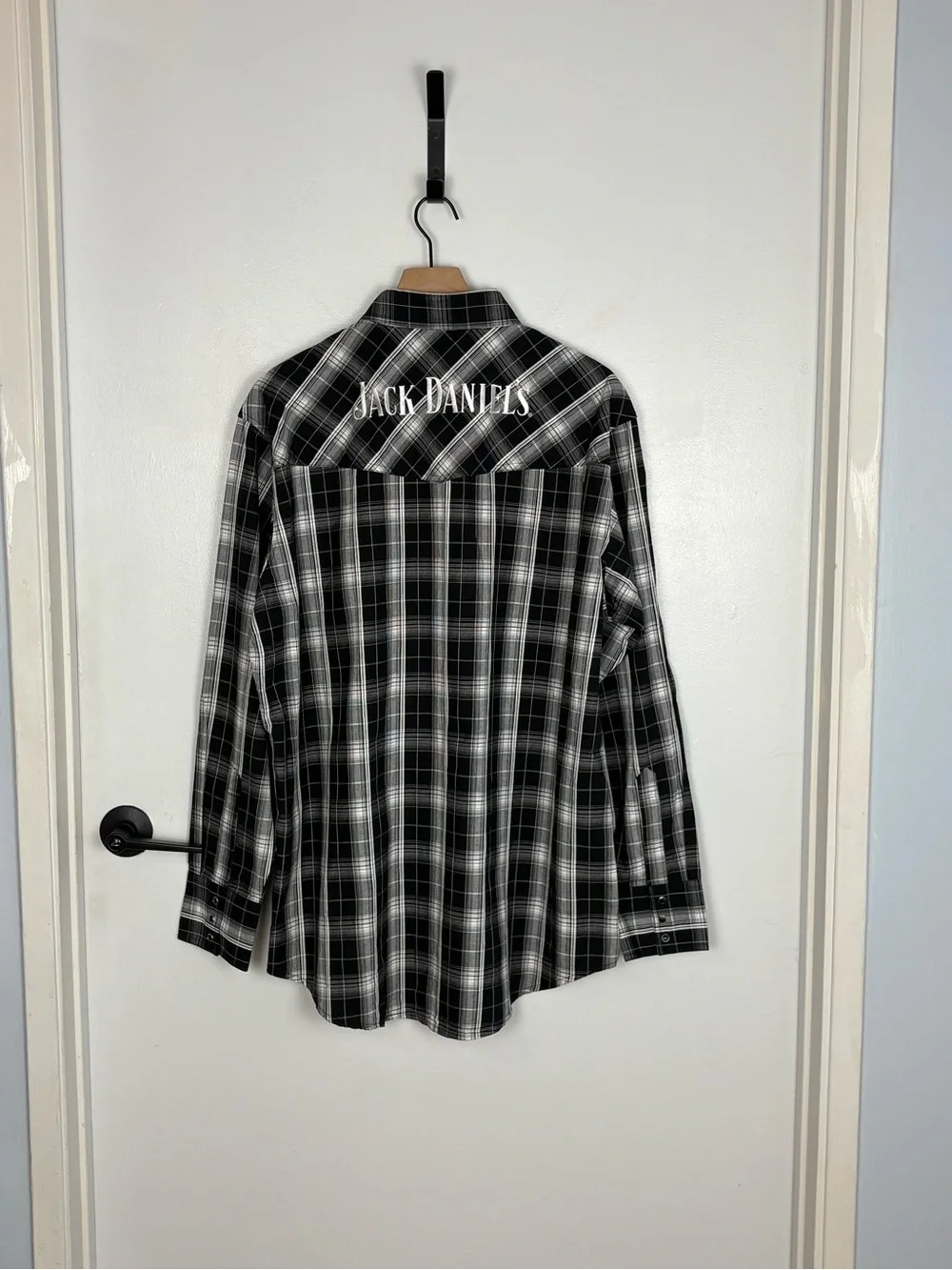 BOOT BARN BARELY WALKER JACK DANIEL'S PLAID PRINT LONG SLEEVE SNAP WESTERN SHIRT